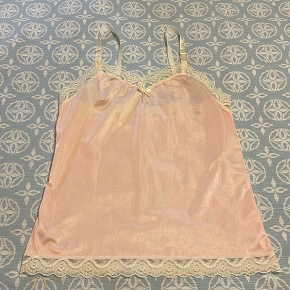 Vintage peachy pink cami & tap shorts set - Picture 2 of 7